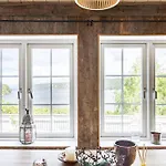 Cabin, 30 M To The Sea, 25 Min Oslo, 10 Min Tusenfryd *