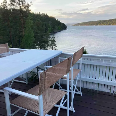 Cabin, 30 M To The Sea, 25 Min Oslo, 10 Min Tusenfryd 度假居