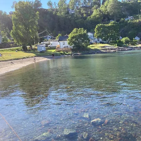 Cabin, 30 M To The Sea, 25 Min Oslo, 10 Min Tusenfryd Nordre Frogn