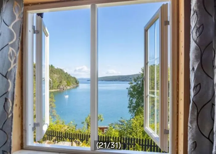 Cabin, 30 M To The Sea, 25 Min Oslo, 10 Min Tusenfryd