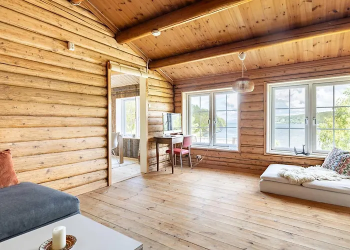 Cabin, 30 M To The Sea, 25 Min Oslo, 10 Min Tusenfryd Hébergement de vacances Nordre Frogn