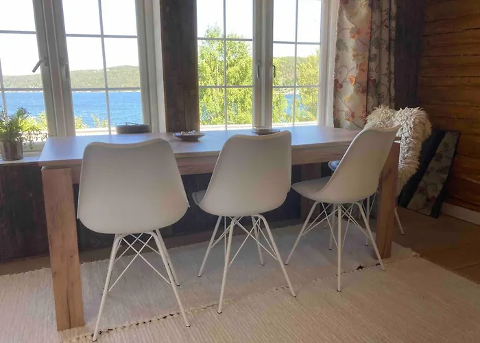 Hébergement de vacances Cabin, 30 M To The Sea, 25 Min Oslo, 10 Min Tusenfryd Nordre Frogn