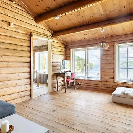 Cabin, 30 M To The Sea, 25 Min Oslo, 10 Min Tusenfryd Сasa de vacaciones Nordre Frogn