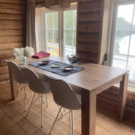 Cabin, 30 M To The Sea, 25 Min Oslo, 10 Min Tusenfryd Сasa de vacaciones *